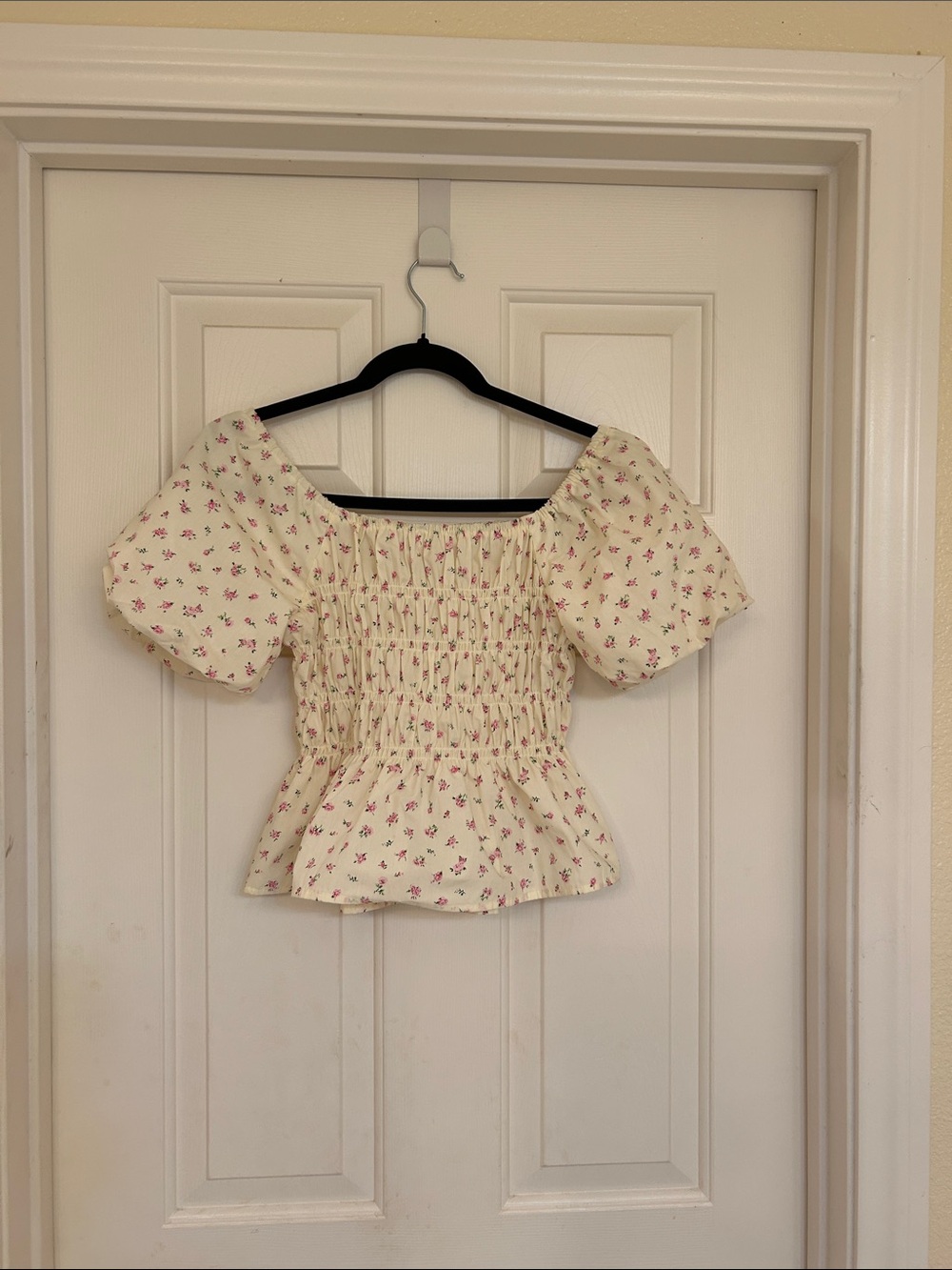 Passport Cotton Blend Cream Puff-Sleeve Smocked Peplum Top with Pink Floral - Picture 4 of 6
